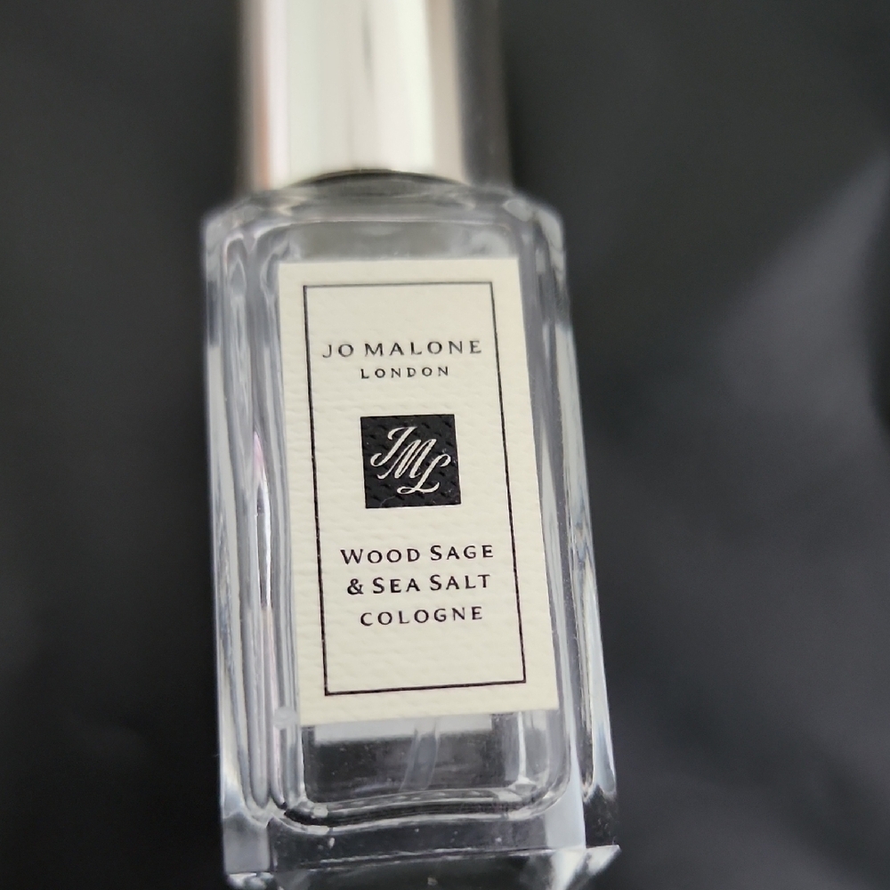 Jo Malone Mini Fragrance Set - Black and Silver Bottles - Picture 3 of 5